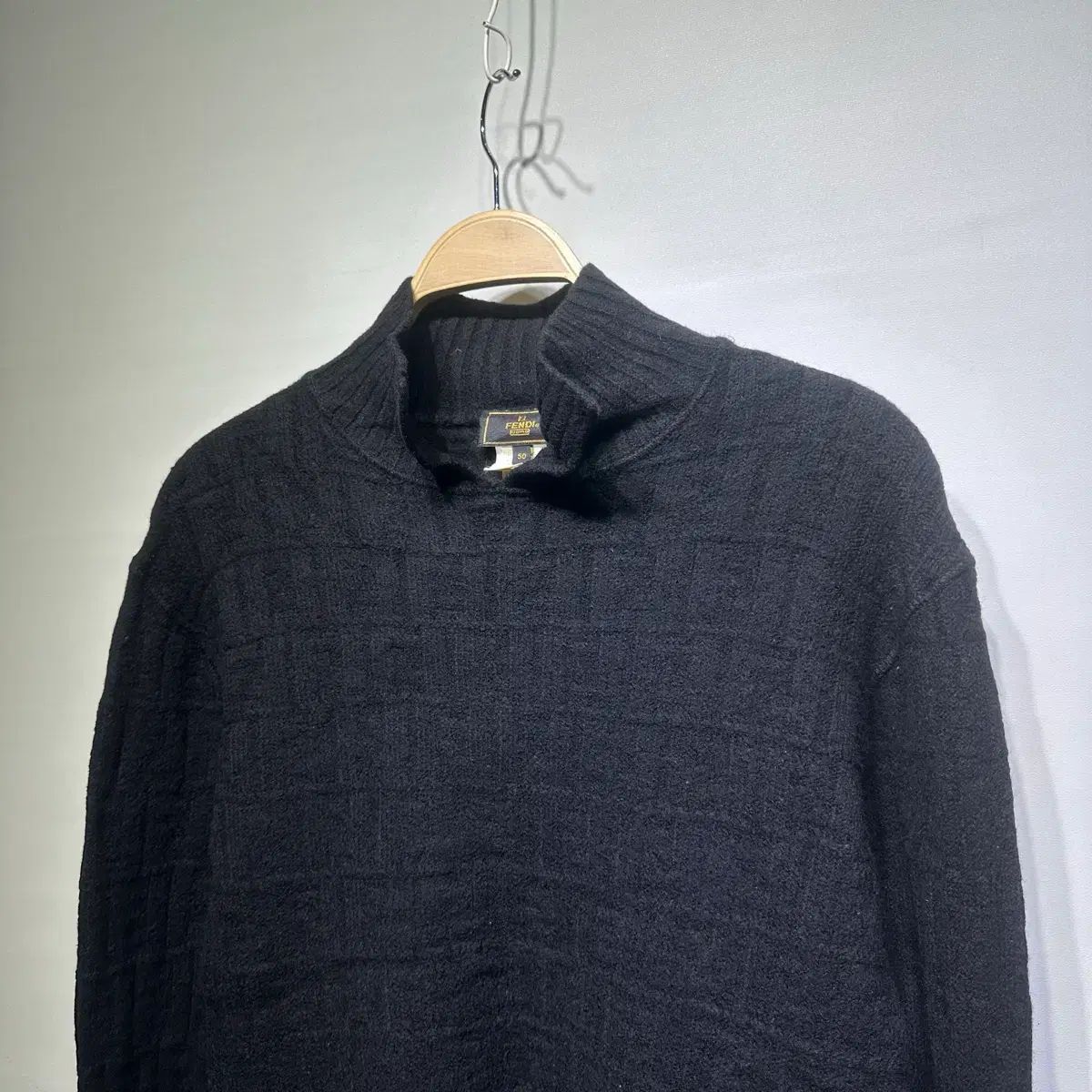 正規品) FENDI フェンディ ブラック ニット 出品