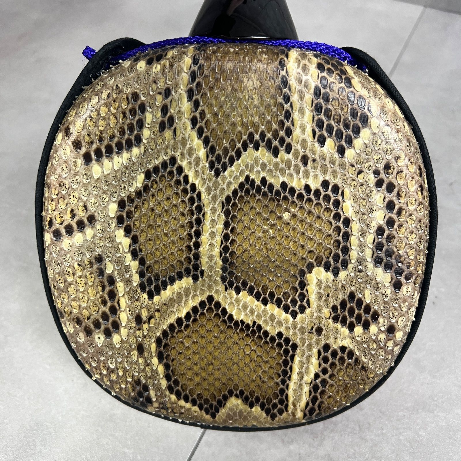 フォローで割引クーポン配布中】 本蛇皮 沖縄三線 強化張り 全長約80cm