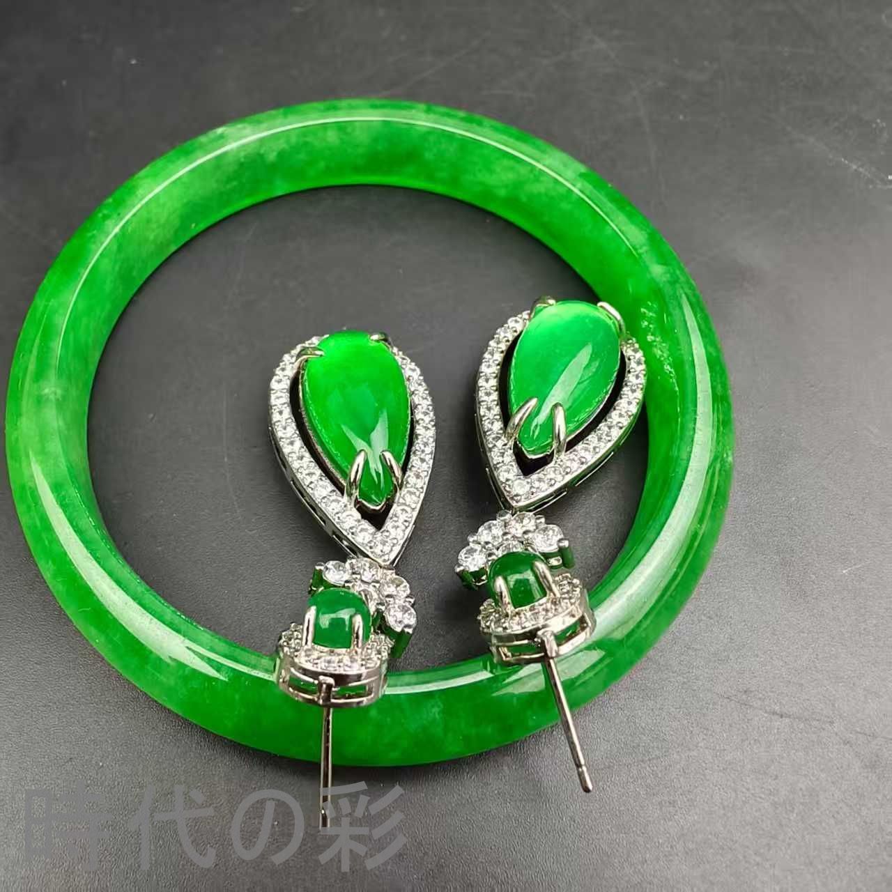 中国 時代物 天然石 腕輪 5点 古置物 古擺件 中国古美術 古美味 翡翠？ 古玉老翡翠 弥勒仏ペンダント』中国古美術 古代ミャンマー 高冰満緑