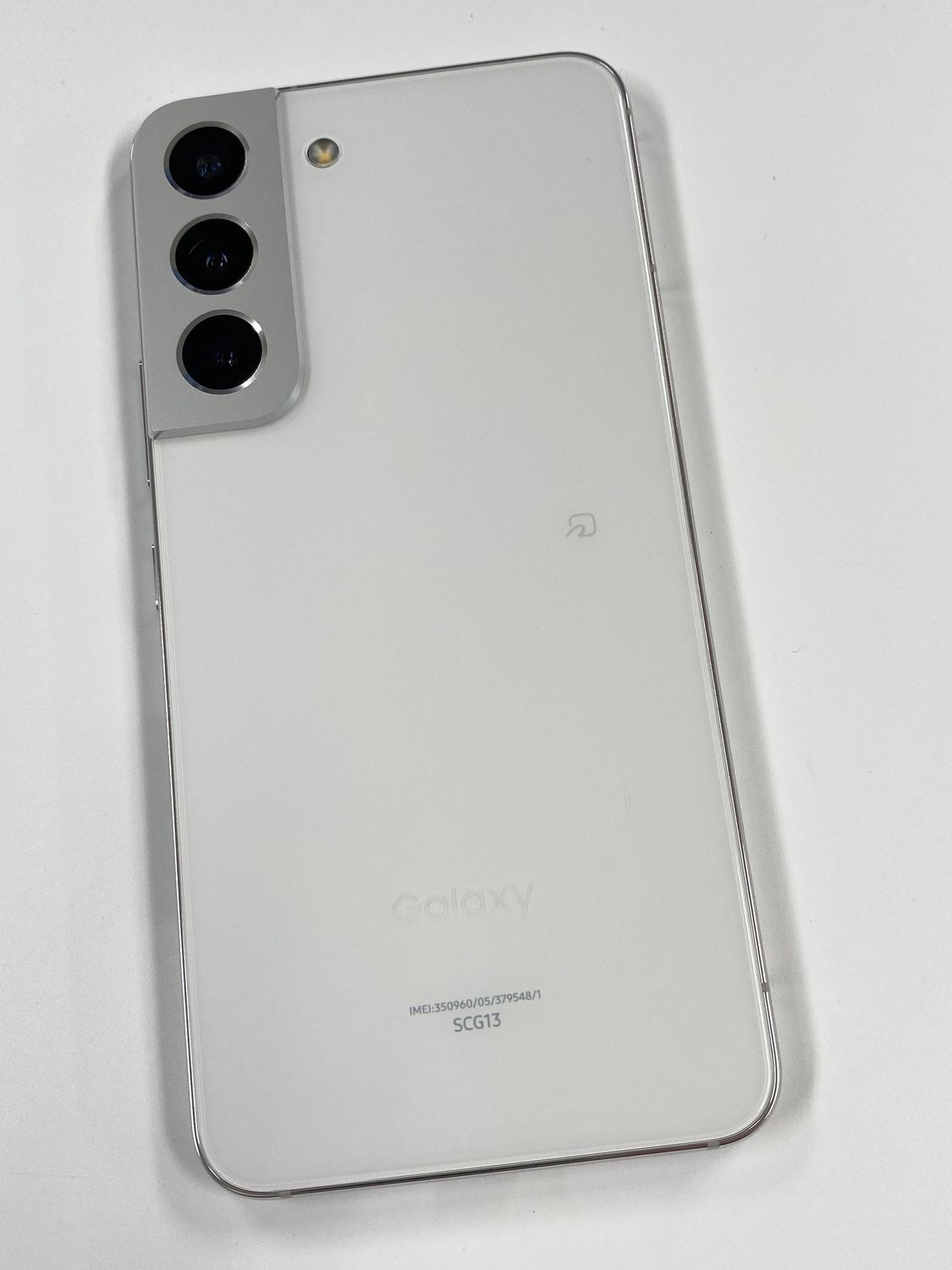 新品同様SIMフリー au Galaxy S22 SCG13 ホワイト ネットワーク利用