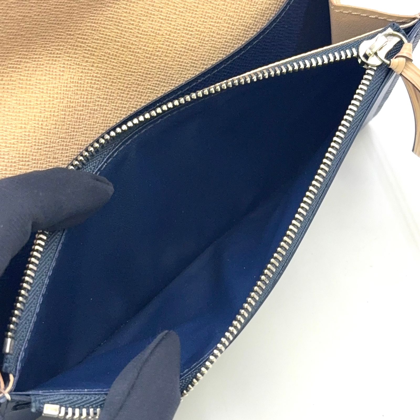 LOUIS VUITTON ポルトフォイユ エミリー エピ レザー ネイビー 二