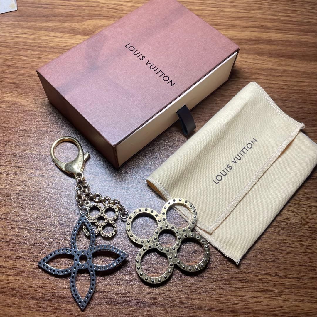 【美品】ルイヴィトン フラワー キーリング 箱袋付 美品】ルイヴィトン フラワー キーリング 箱袋付 【公式通販】