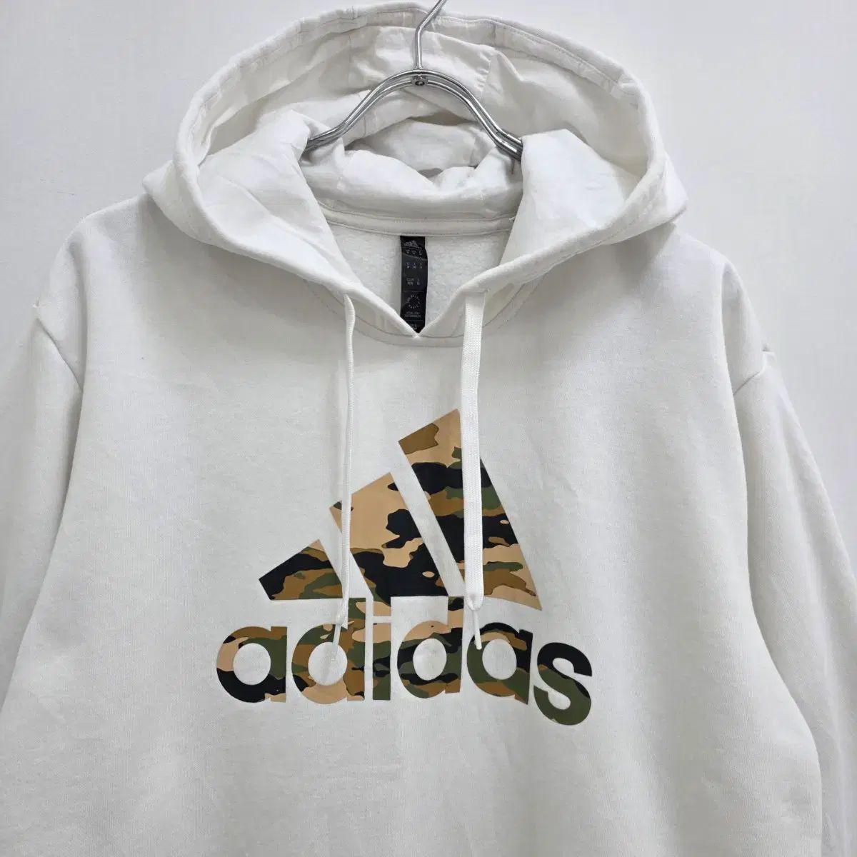 アディダス カモフラ ロゴ 起毛 フードTシャツ 【公式通販】