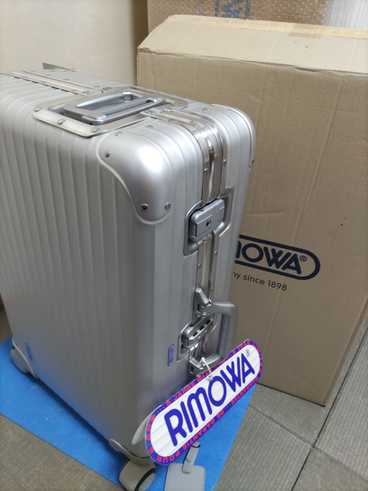 驚愕の超 リモワ トパーズ Jumbo 青ロゴ 64 l RIMOWA