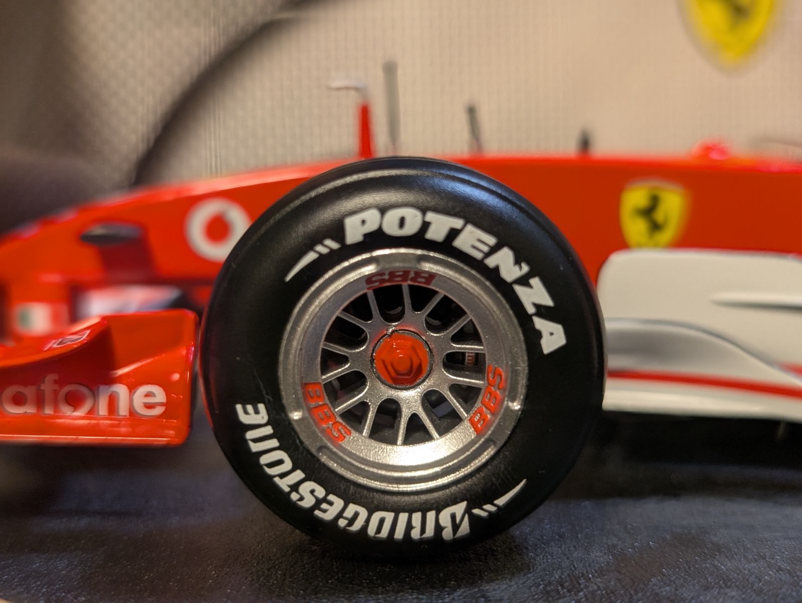 未開封1/18マテル フェラーリF2003‐GAミハエル・シューマッハ - メルカリ