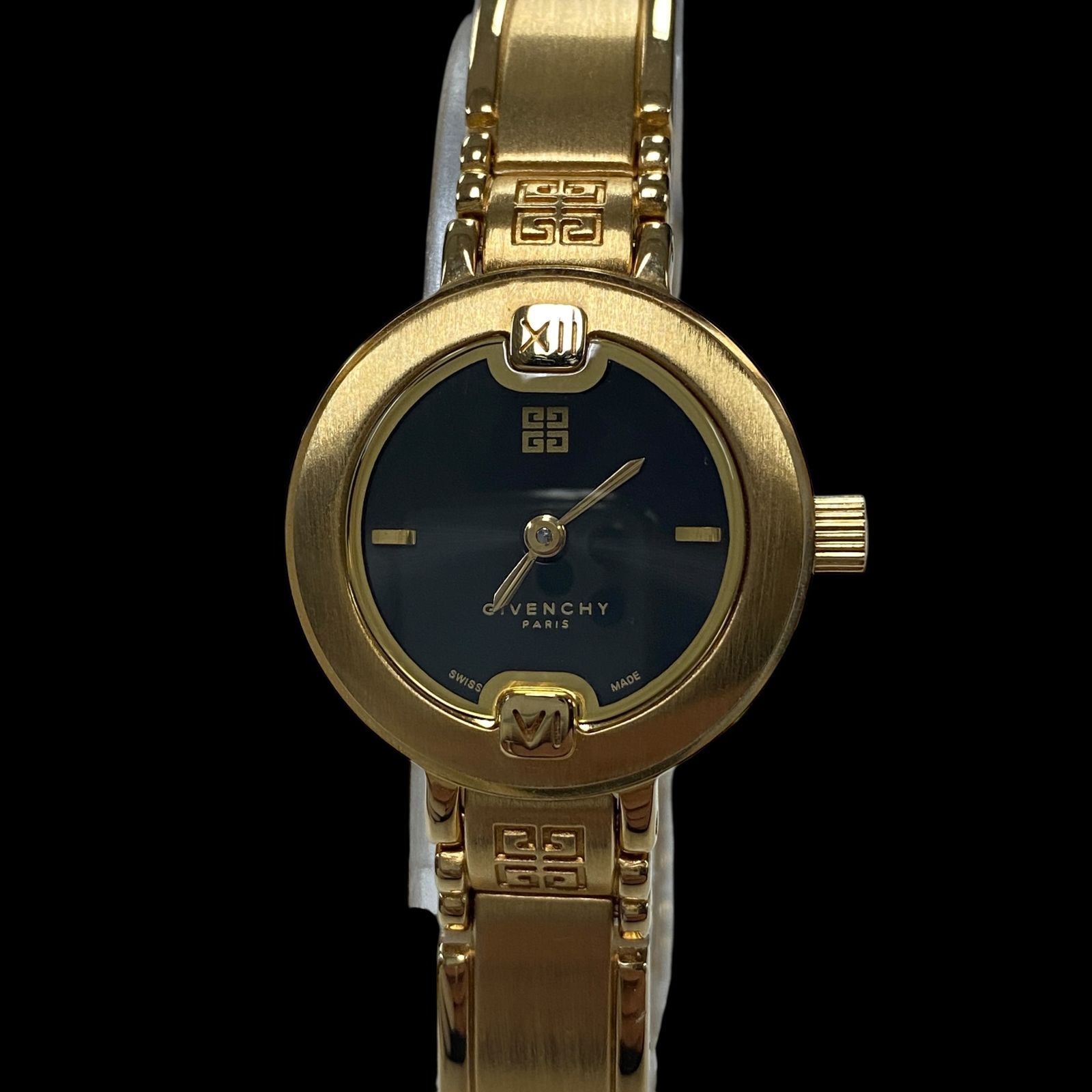 未使用品 新品電池稼働 GIVENCHY ジバンシー バングルウォッチ