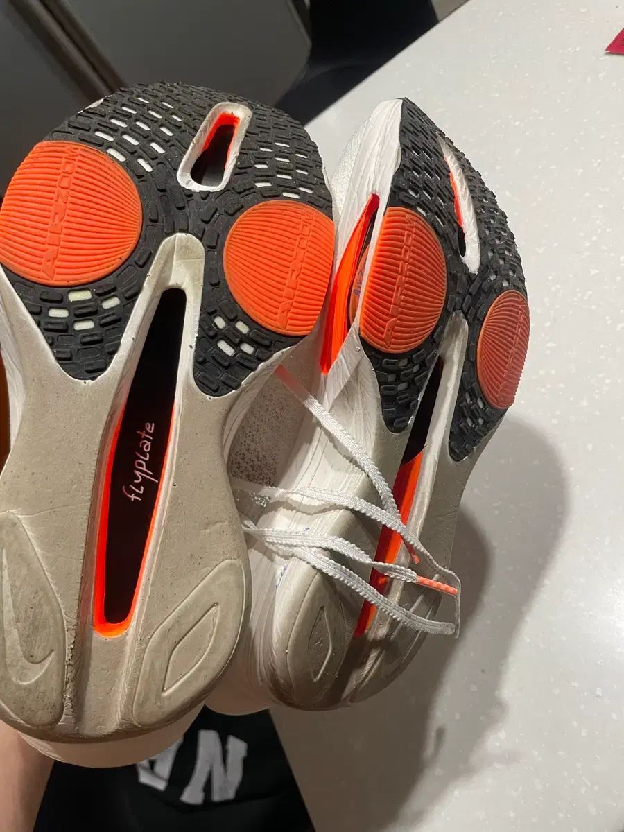 ナイキ アルファフライン3 275