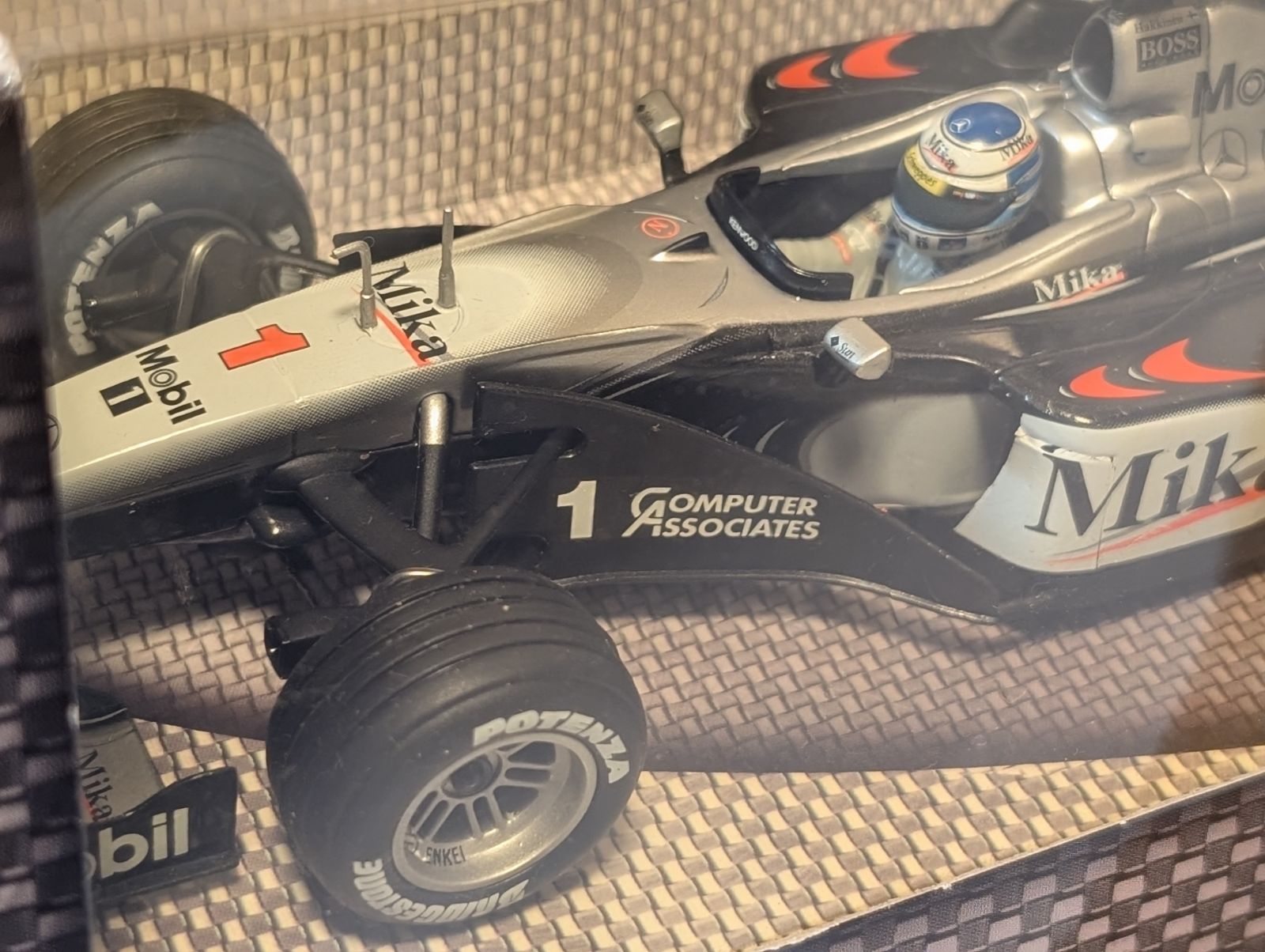 1/24 マテル マクラーレンMP4/15ミカ・ハッキネン - メルカリ