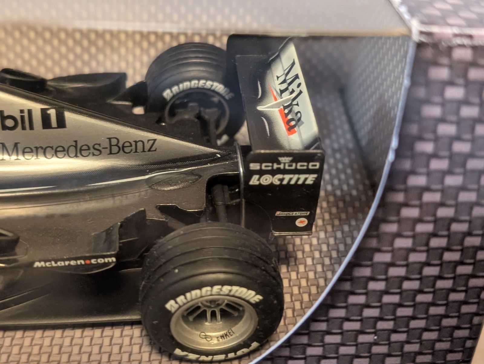 1/24 マテル マクラーレンMP4/15ミカ・ハッキネン - メルカリ