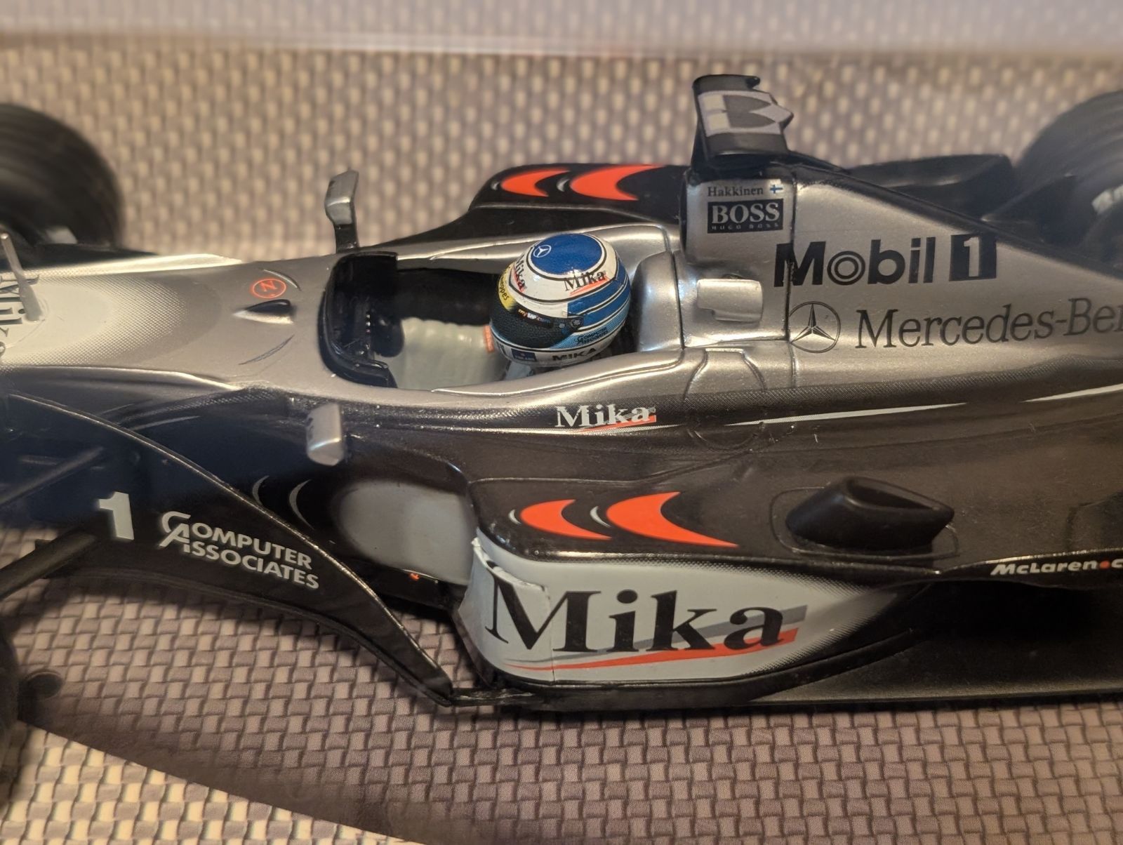 #F1マクラーレン1/24 理由・難あり ミカ・ハッキネン 京商 輸入マテル F1マクラーレン1/24 理由・難あり ミカ・ハッキネン 京商 輸入マテル