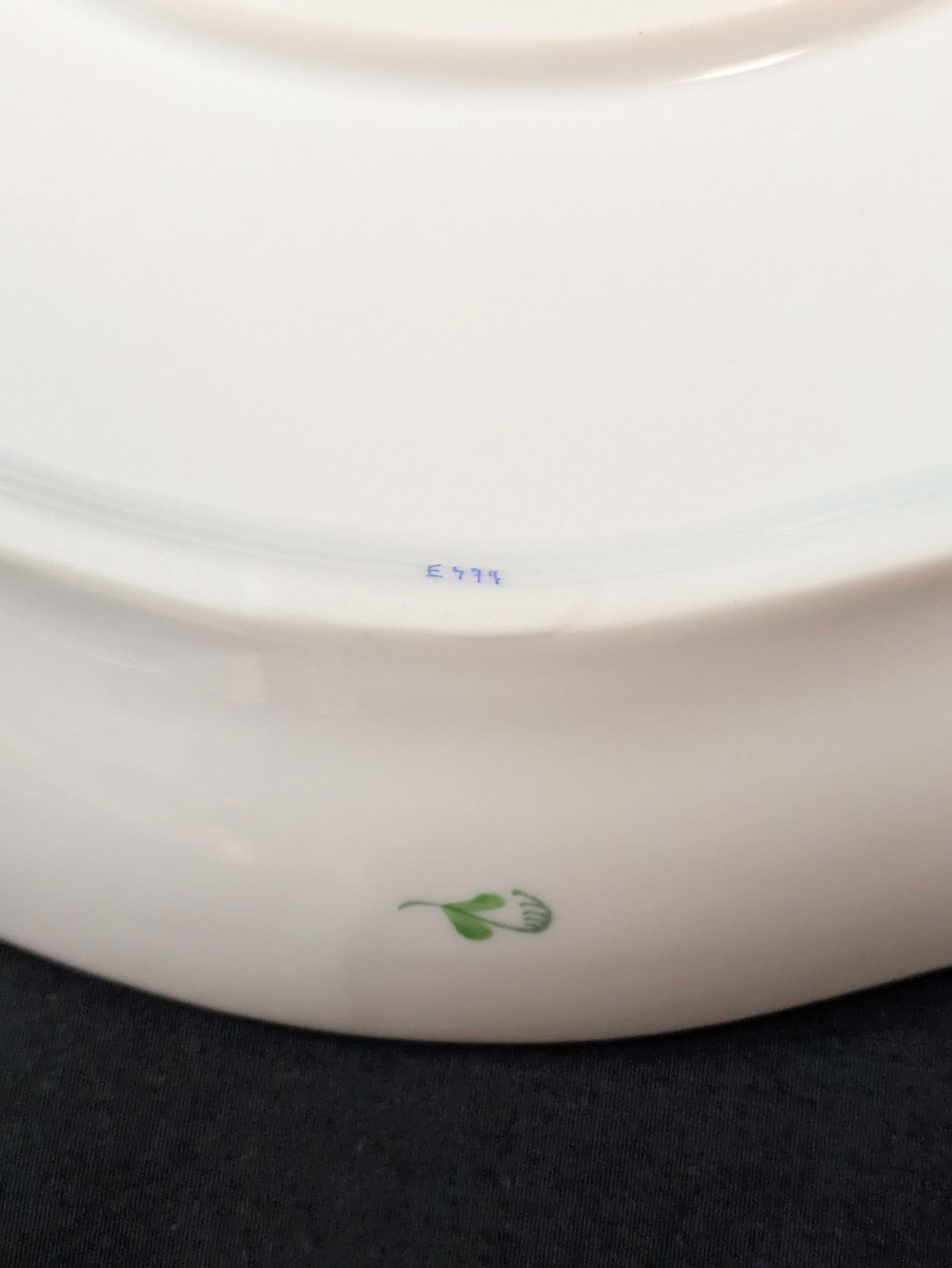 ヘレンド アポニー・グリーン AV オーバルディッシュ 26.5cm Herend