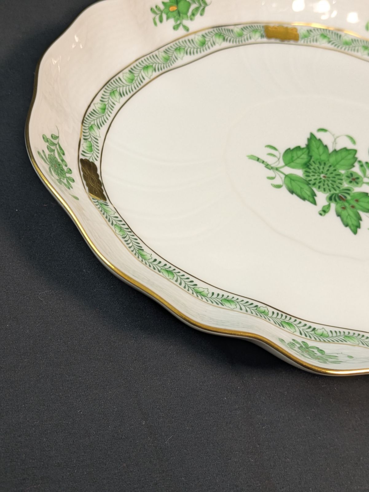 ヘレンド アポニー・グリーン AV オーバルディッシュ 26.5cm Herend