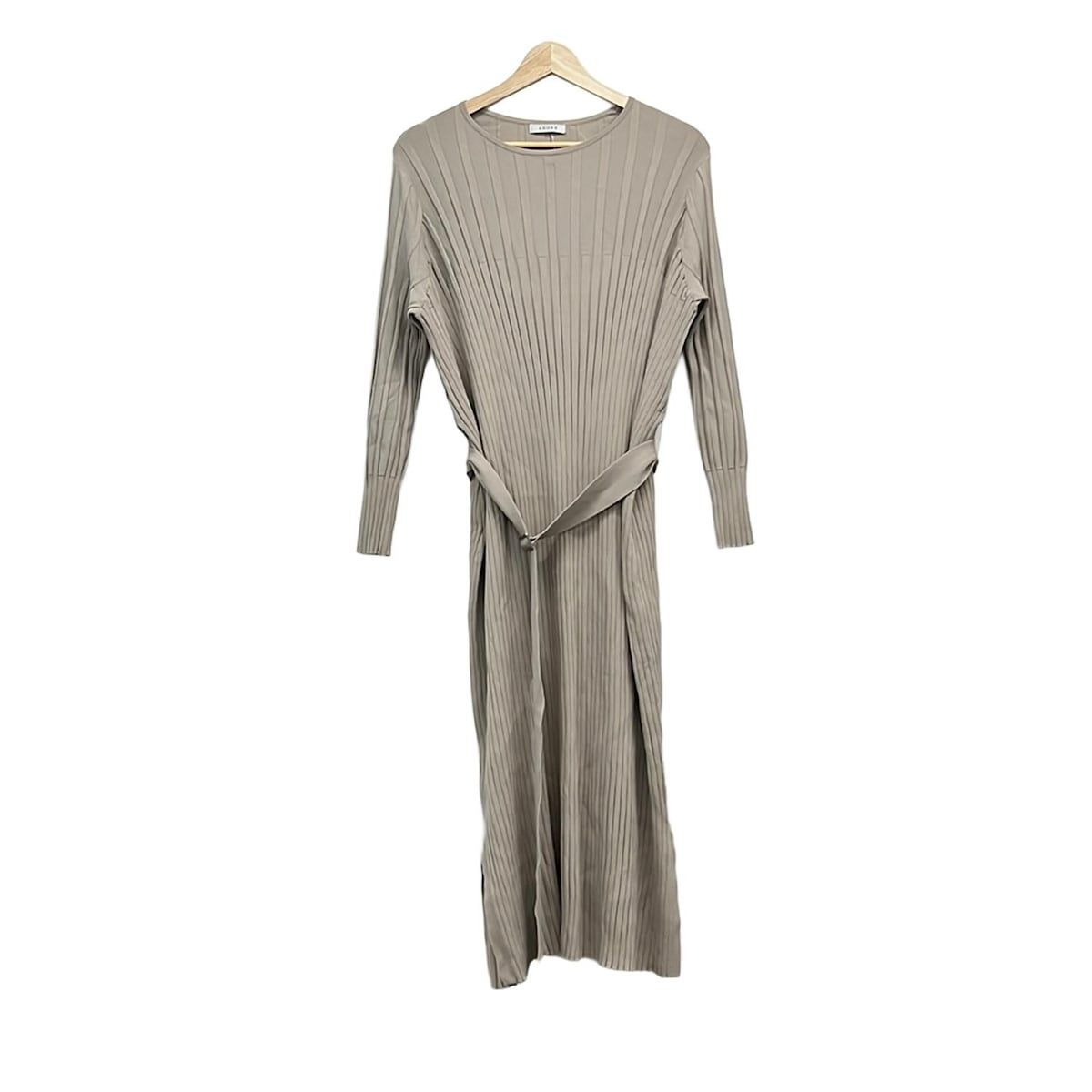 ADORE ワンピース　グレー長袖ワンピース　未使用級　サイズ38 ADORE(アドーア) ワンピース サイズ38 M レディース美品 - グレー