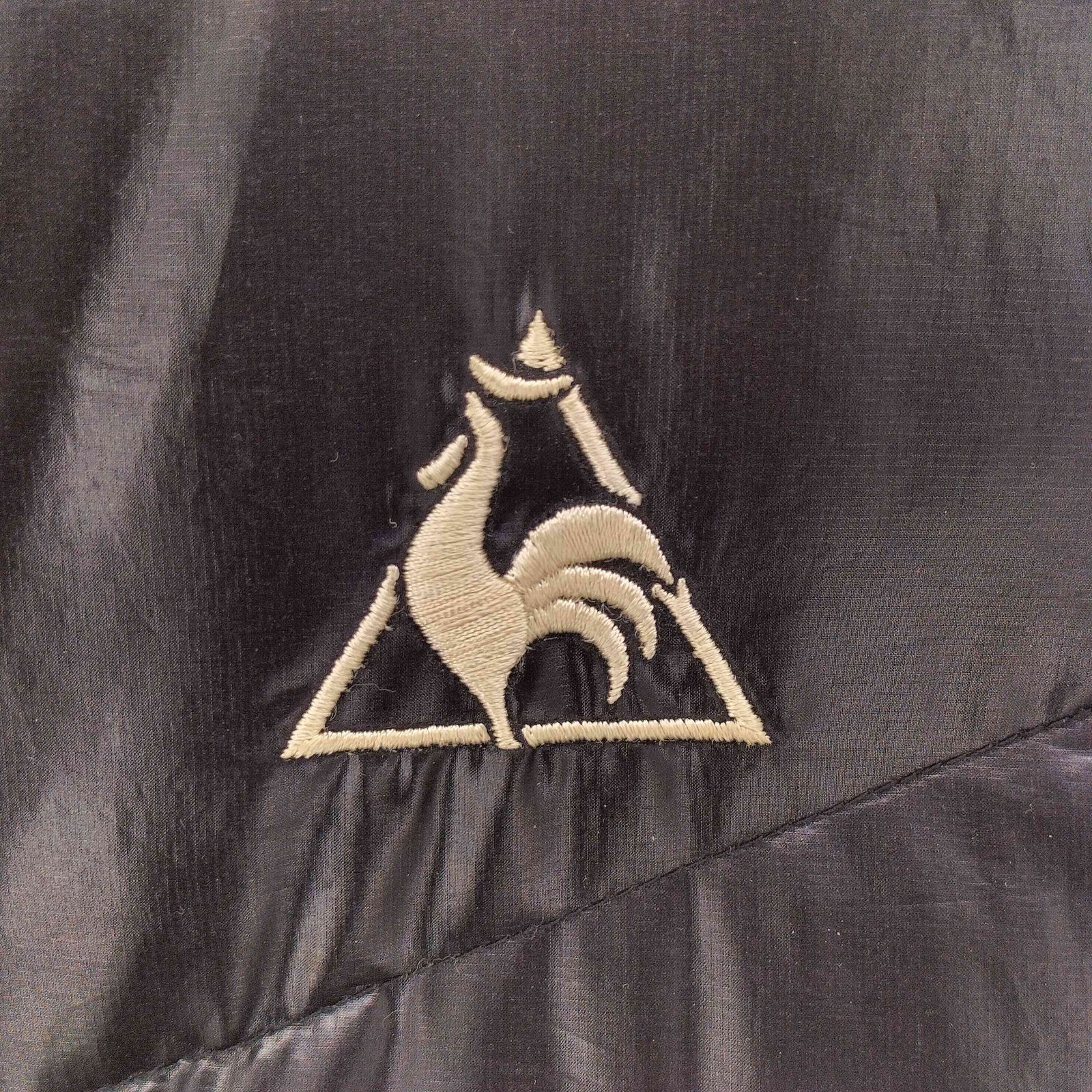 le coq sportif ダウンベスト　ヘリンボーン　ロゴボタン　刺繍 le coq sportif ダウンベスト ヘリンボーン ロゴボタン 刺繍