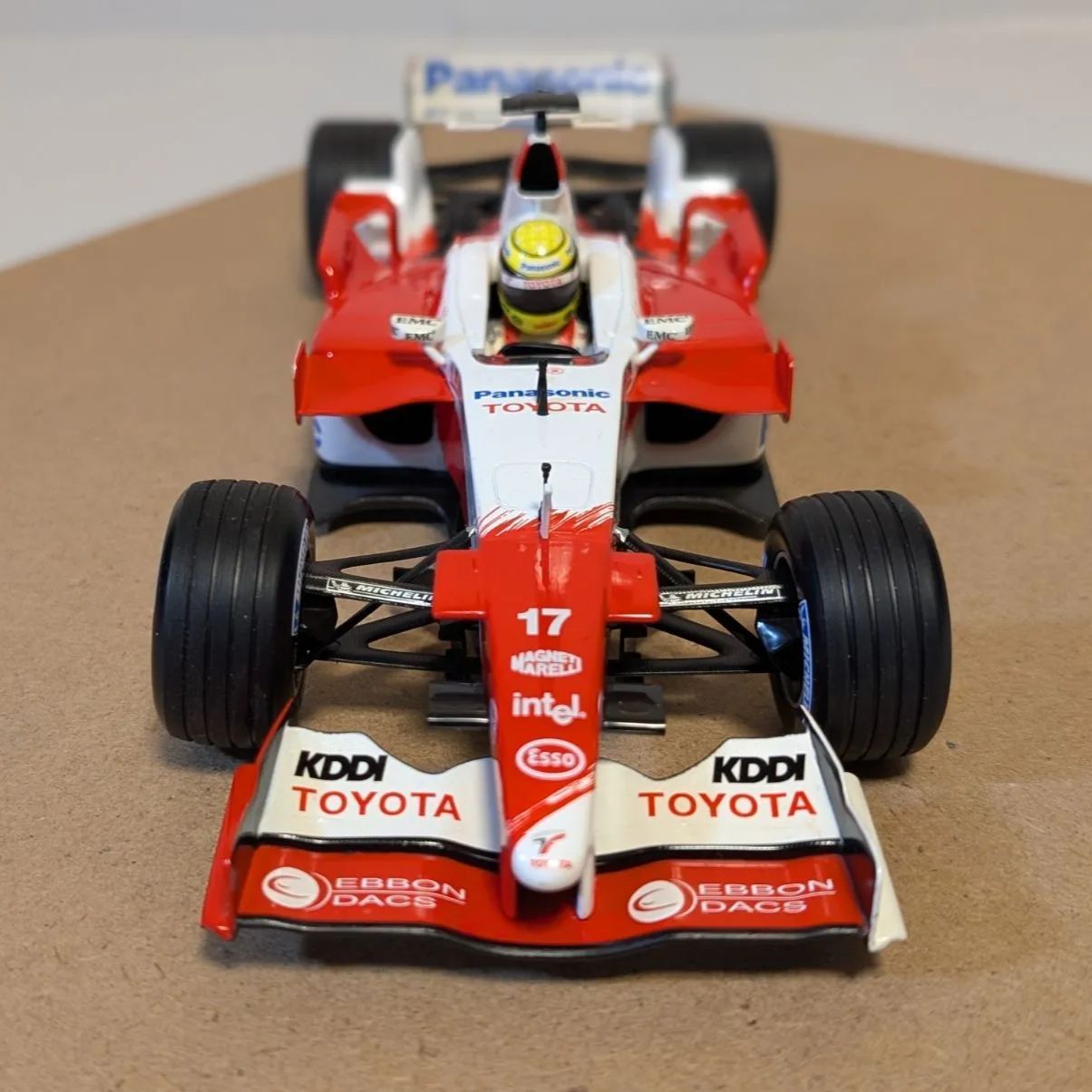 TOYOTAパッケージ1/18ミニチャンプス TOYOTATF105ラルフ・シューマッハ