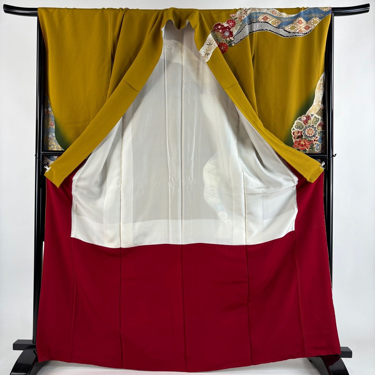 振袖☆成人式【正絹】☆身丈167 ☆黄土色系　★中古 振袖☆成人式【正絹】☆身丈167 ☆黄土色系 ☆中古 中古 振袖 成人式