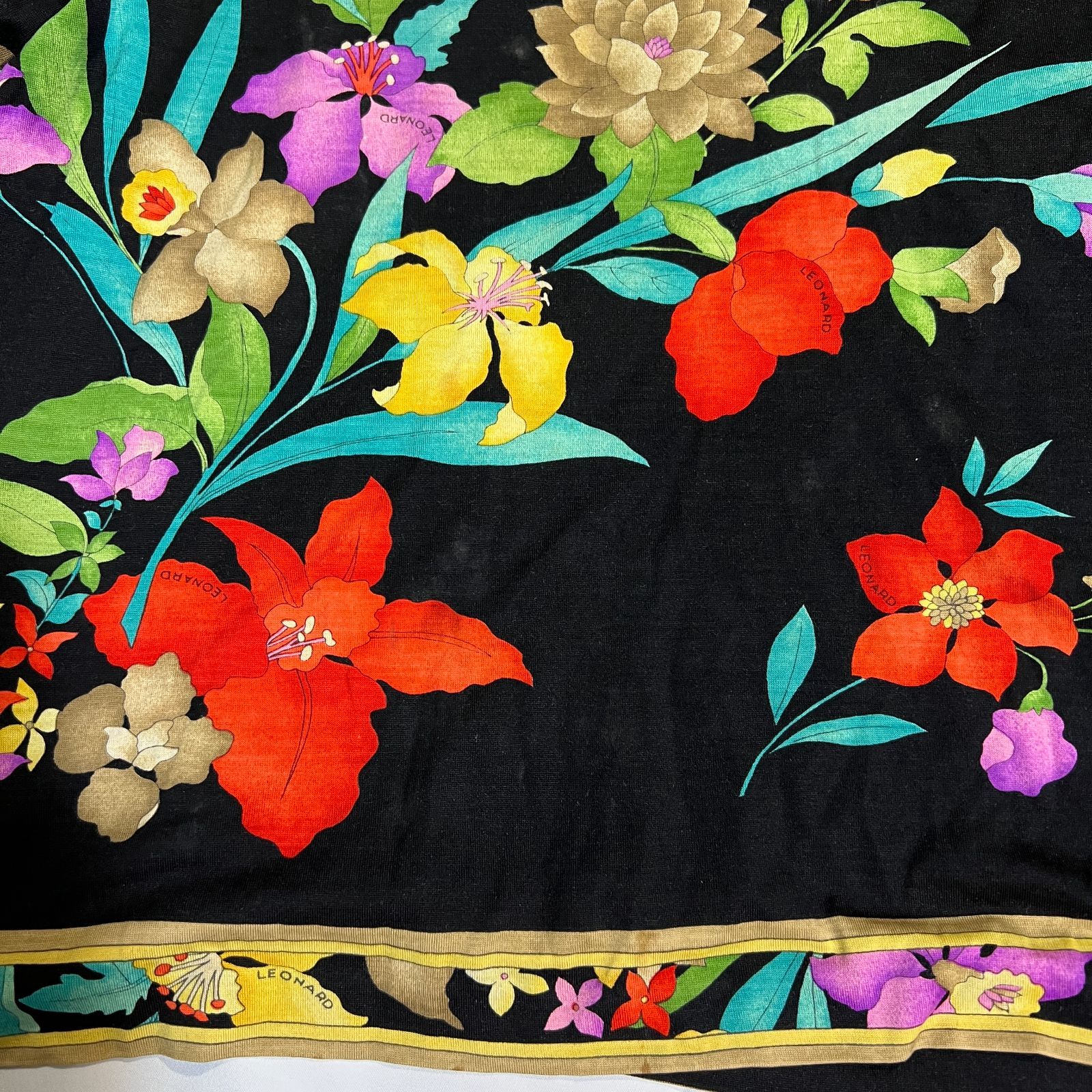 ★新品★ LEONARD 花柄 長袖ニット LEONARD レオナール 長袖 ブラウス シャツ ニット 総柄 花柄 フラワー