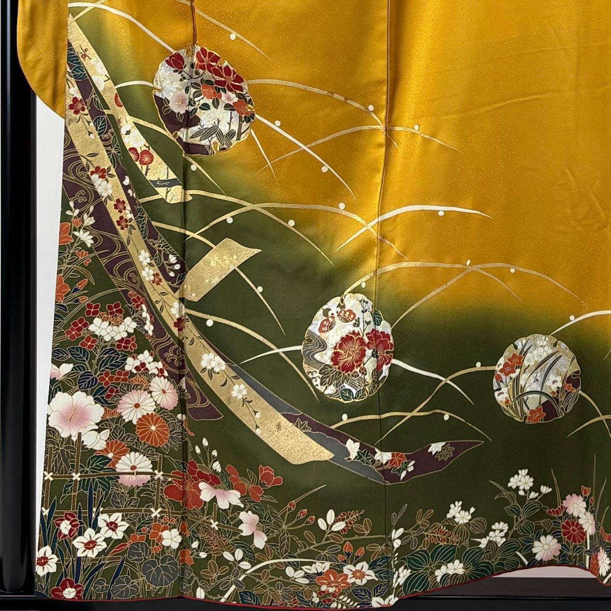 振袖 身丈157.5cm 裄丈67cm M 袷 雪輪 草花 金糸 金銀彩 山吹色 正絹