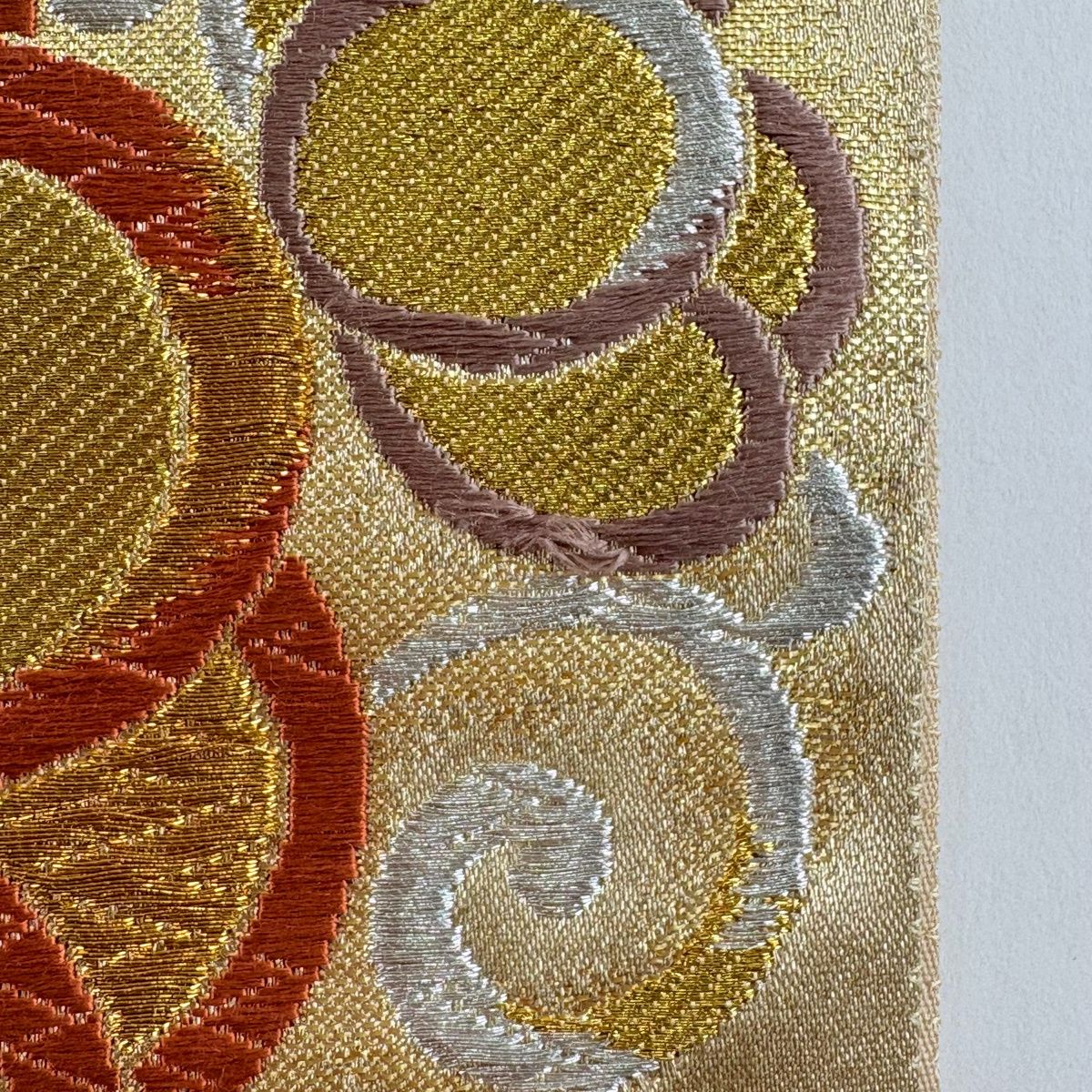 美品】 袋帯 秀品 振袖向き 梅 若松 金銀糸 刺繍 金色 六通 正絹