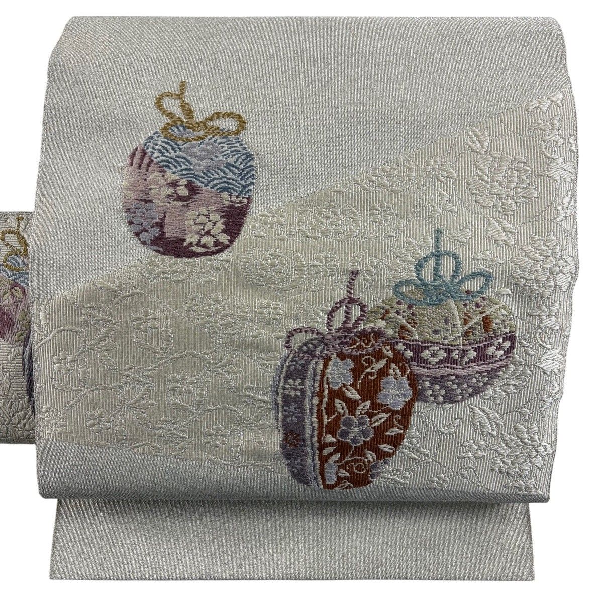 お買得！クリーニング済みです。名古屋帯　銀糸の花刺繍　薄紫 九寸名古屋帯：刺しゅう・花とレース