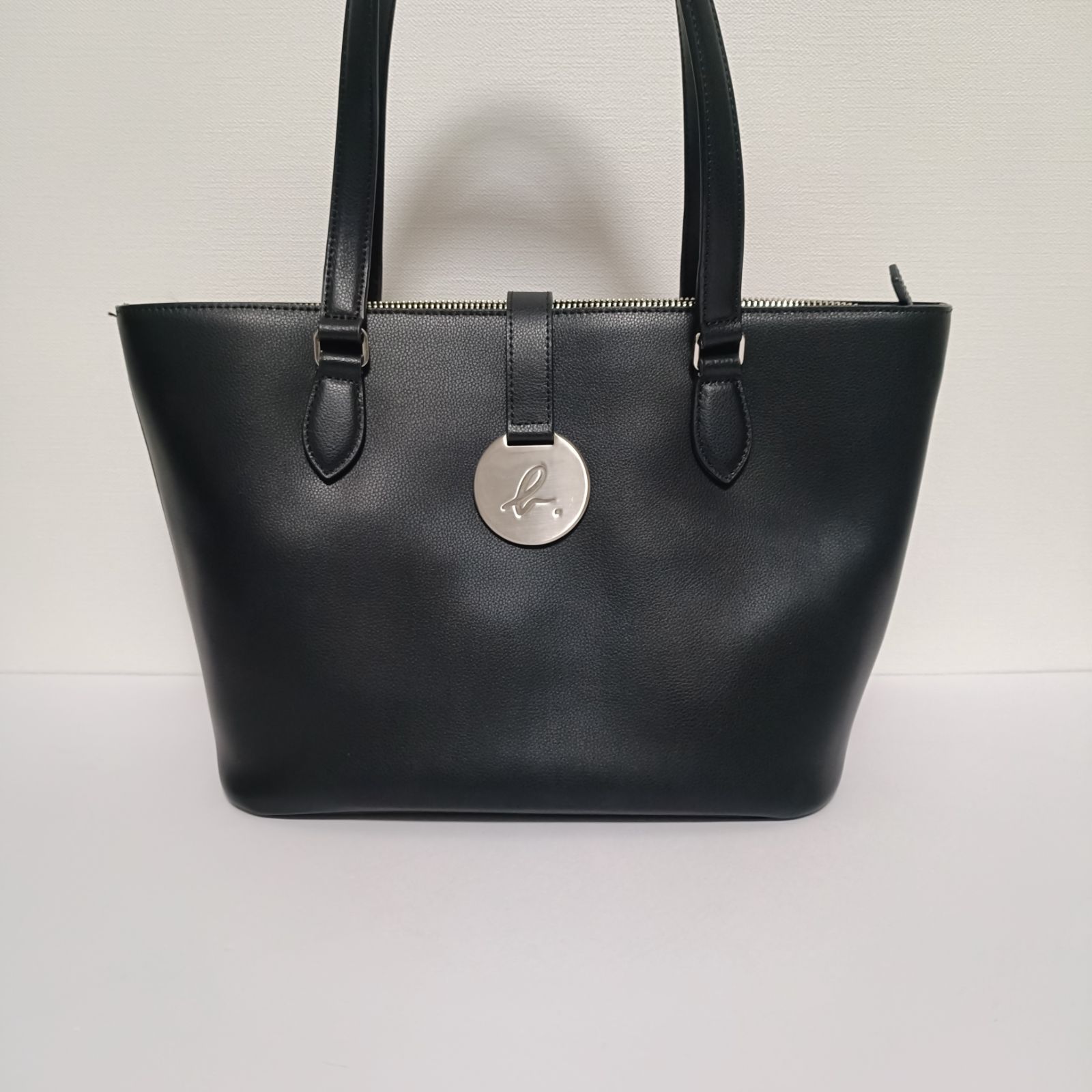 agnes b.アニエスベー. トートバッグ ハンドバッグ 本革レザー 