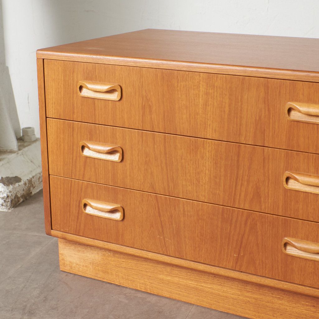 ヴィンテージ G-PLAN ジープラン チーク 3段チェスト 仕上済 ヴィンテージ G-PLAN ジープラン チーク 3段チェスト 仕上済