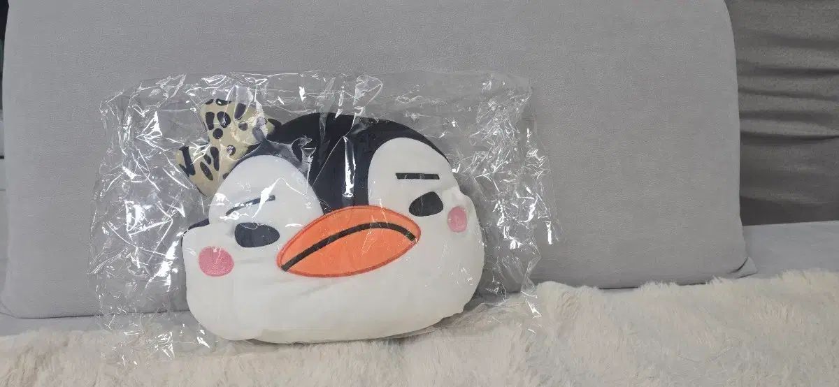 イ・ジュノ(LEE JUNHO)皇帝 ペンペン(PenPen) 2way ネックピロー