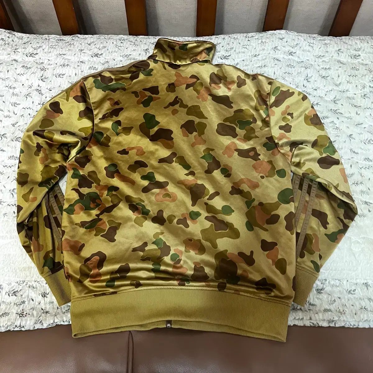 M アディダス 日本版 カモフラ ミリタリー ジップアップ ジャージ