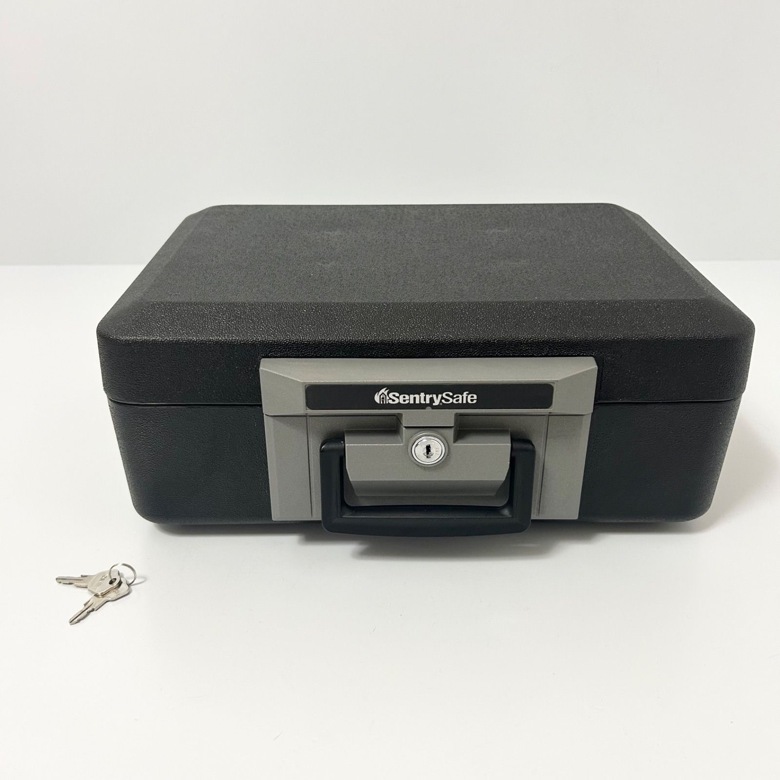 美品 SentrySafe セントリーセーフ 1160 耐火セキュリティケース 鍵