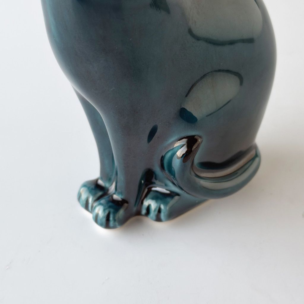  英国 Poole Pottery 猫 オブジェ 陶器 フィギュア 置物 セラミック ディスプレイ 青 ねこ イギリス プールポタリー ヴィンテージ 97924 食卓小物 置物 インテリア小物