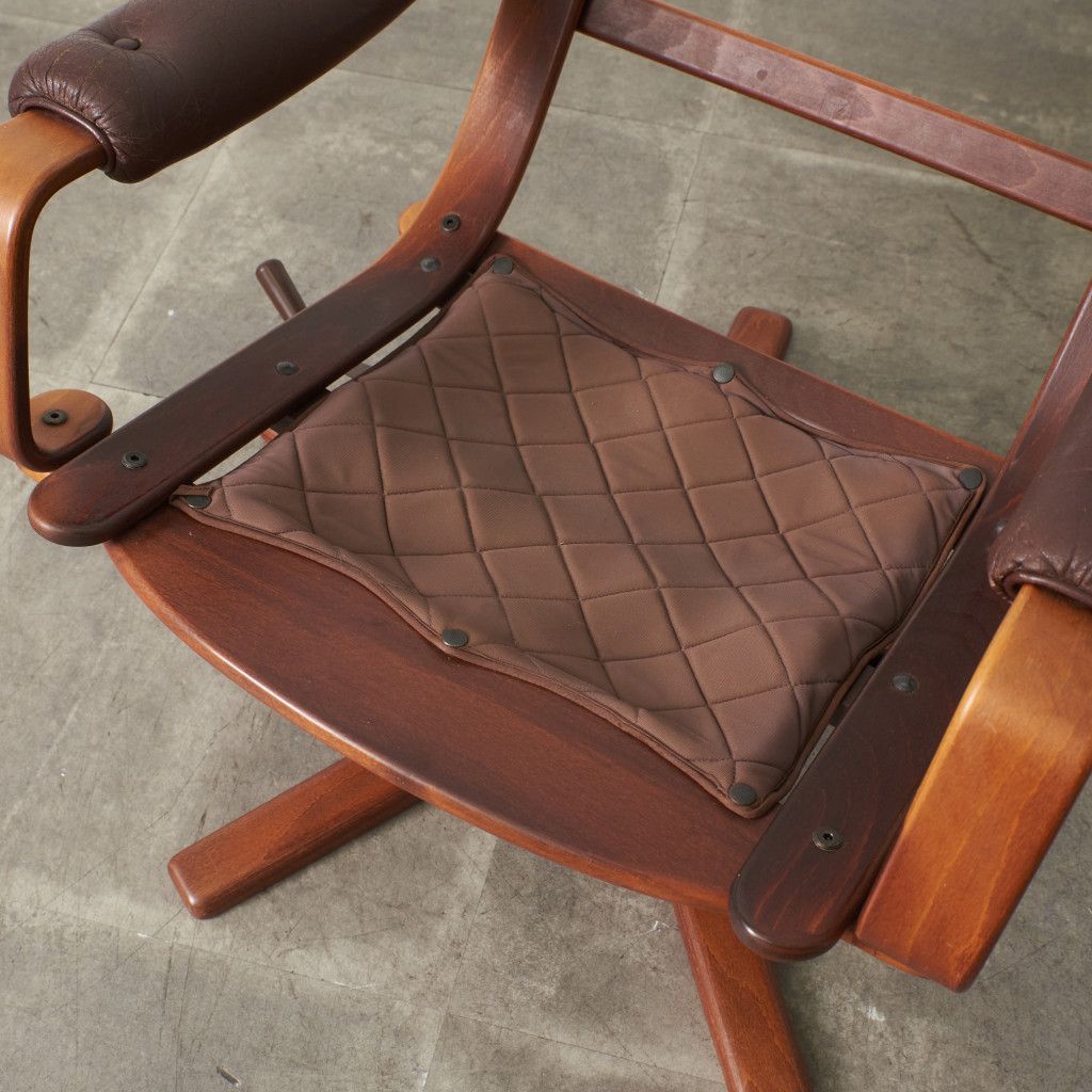 MOBLER ラウンジチェア