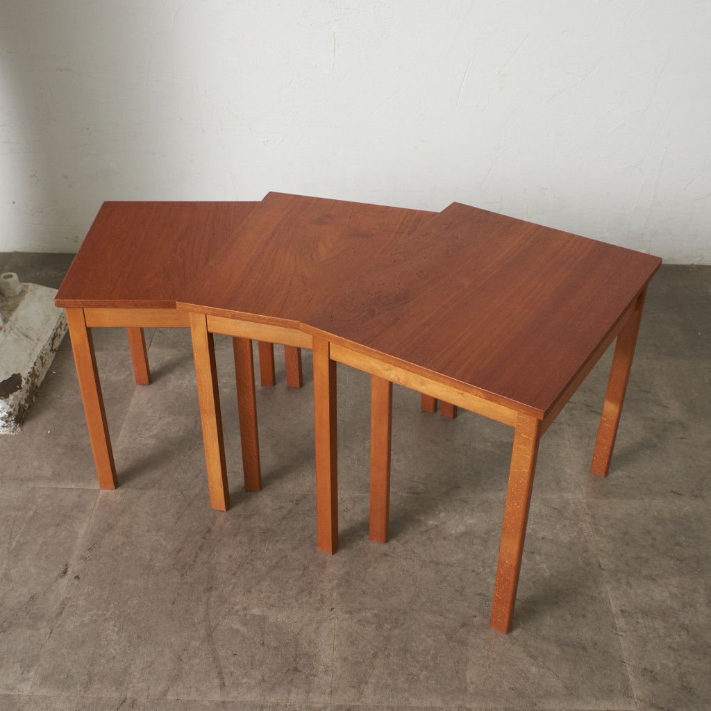 イギリス ビンテージ 家具 ネストテーブル サイドテーブル 3台組 6546c イギリス ヴィンテージ ネストテーブル 北欧 スタイル サイドテーブル