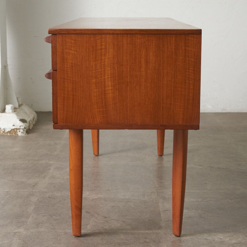 英国 AVALON ヴィンテージ サイドボード 2段 ワイド チェスト チーク