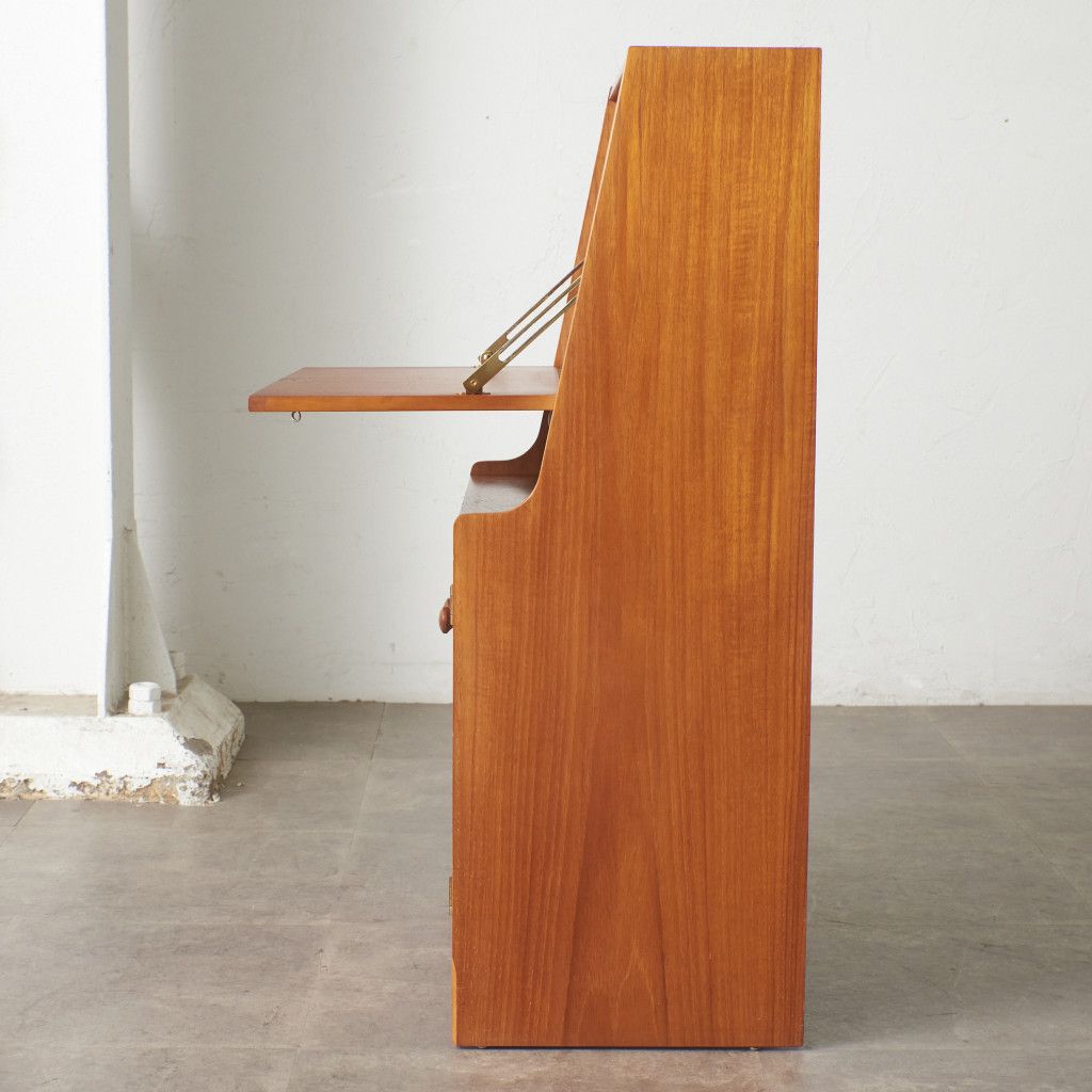 レンプロイ Remploy ヴィンテージ ティートロリー チーク材 鍵付 remploy 英国 ヴィンテージ ライティング ビューロー チーク