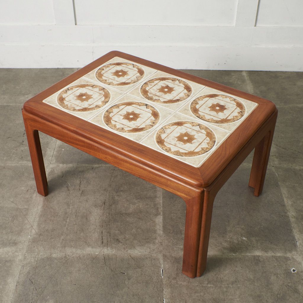 タイルトップテーブル ヴィンテージ イギリス 長方形 ジープラン タイルトップテーブル ヴィンテージ イギリス 長方形 ジープラン