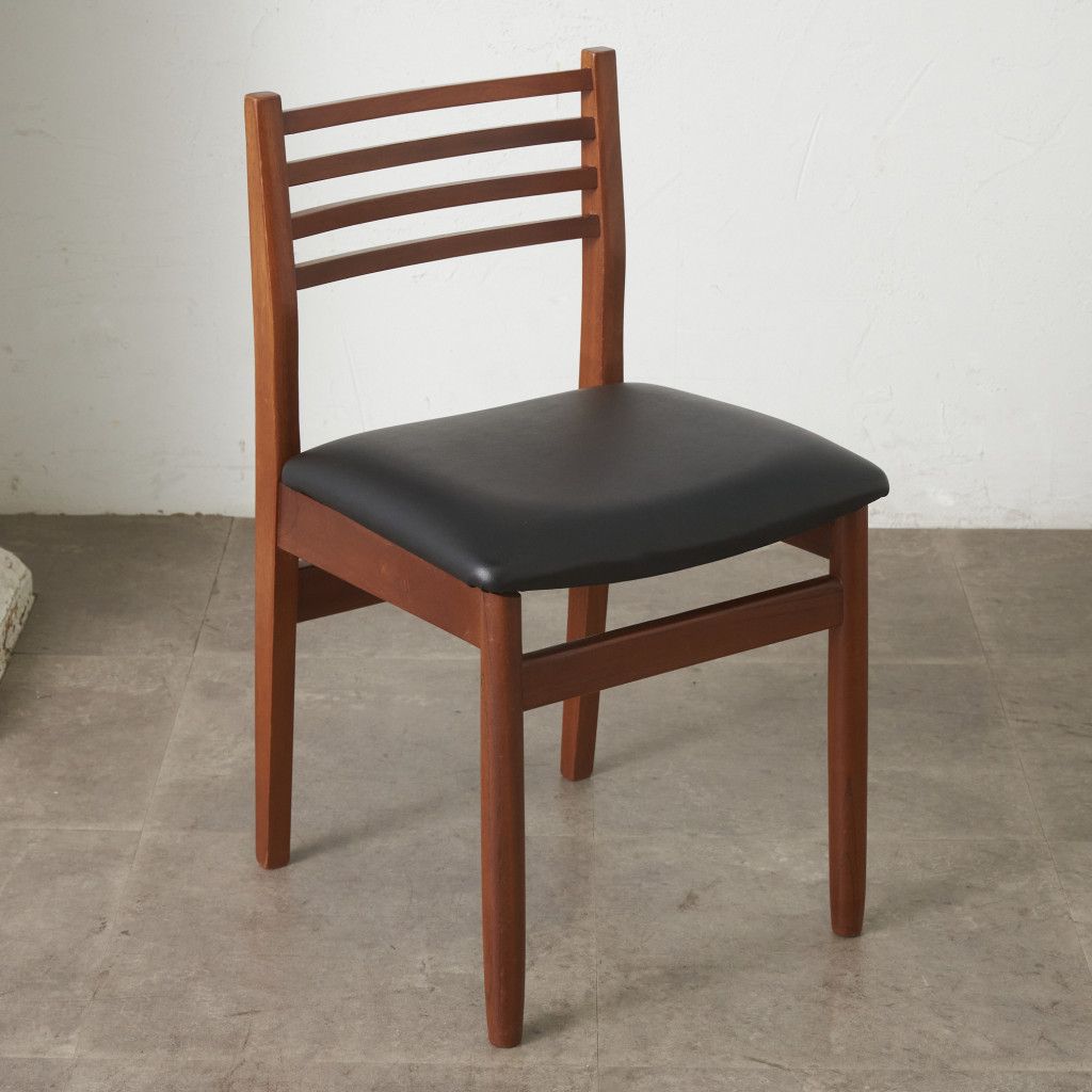 張替済 イギリス ヴィンテージ ダイニングチェア ラダーバック 無垢材