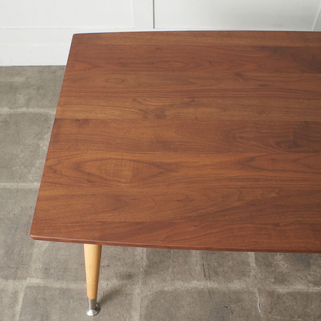 美品 柏木工 飛騨 ダイニングテーブル オーク 飛騨の家具メーカーKASHIWA(柏木工)よりオーク材ダイニングテーブル