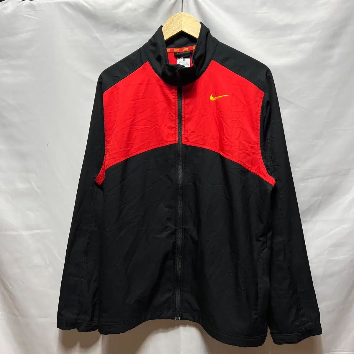 正規品/L NIKE スウッシュ ドライフィット 黒赤 ブラックレッド