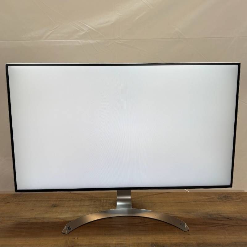 LG 32UD99-WB モニター 本体 ジャンク LG 32UD99-W 32インチ 4Kモニター 本体 ジャンク LG 32UD99-W 32インチ