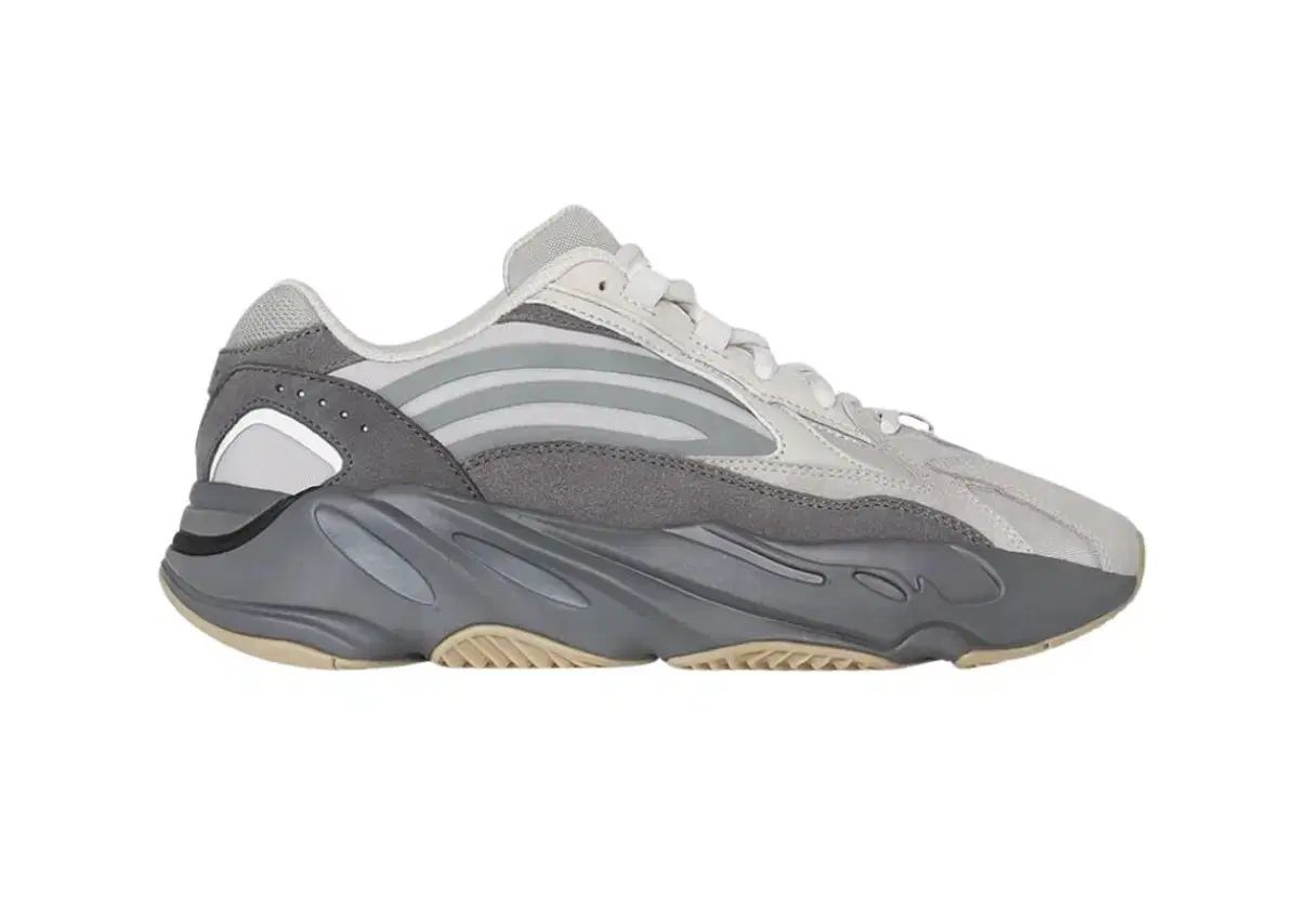 イージーブースト 700 v2 / 新品 テフラ / Uk8