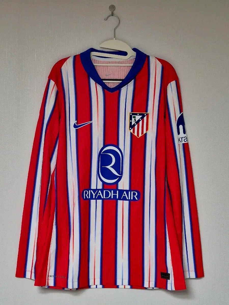支給用 24-25 アトレティコ・マドリード ホーム 長袖 - メルカリ