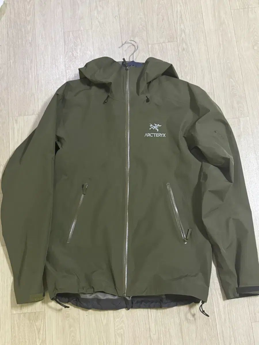 アークテリクス ベータlt タツ m