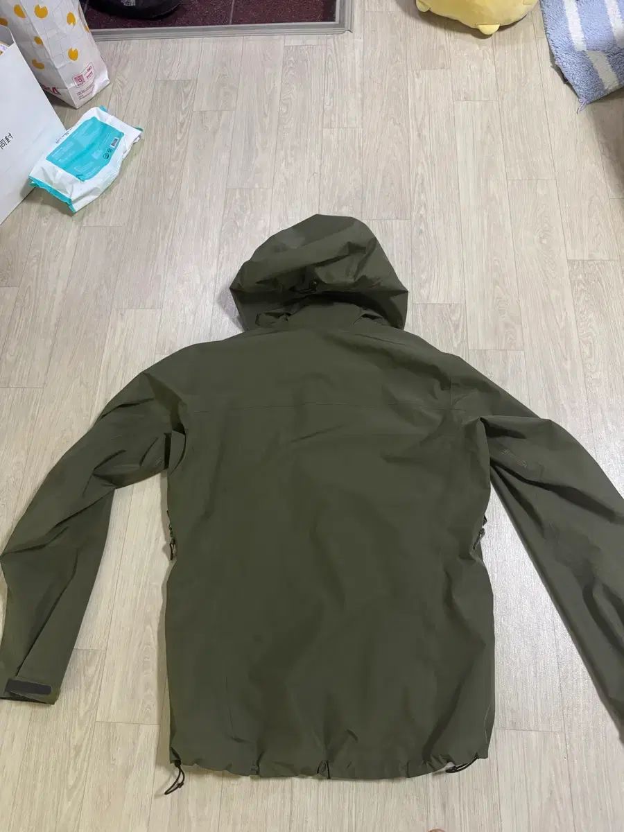 アークテリクス ベータlt タツ m