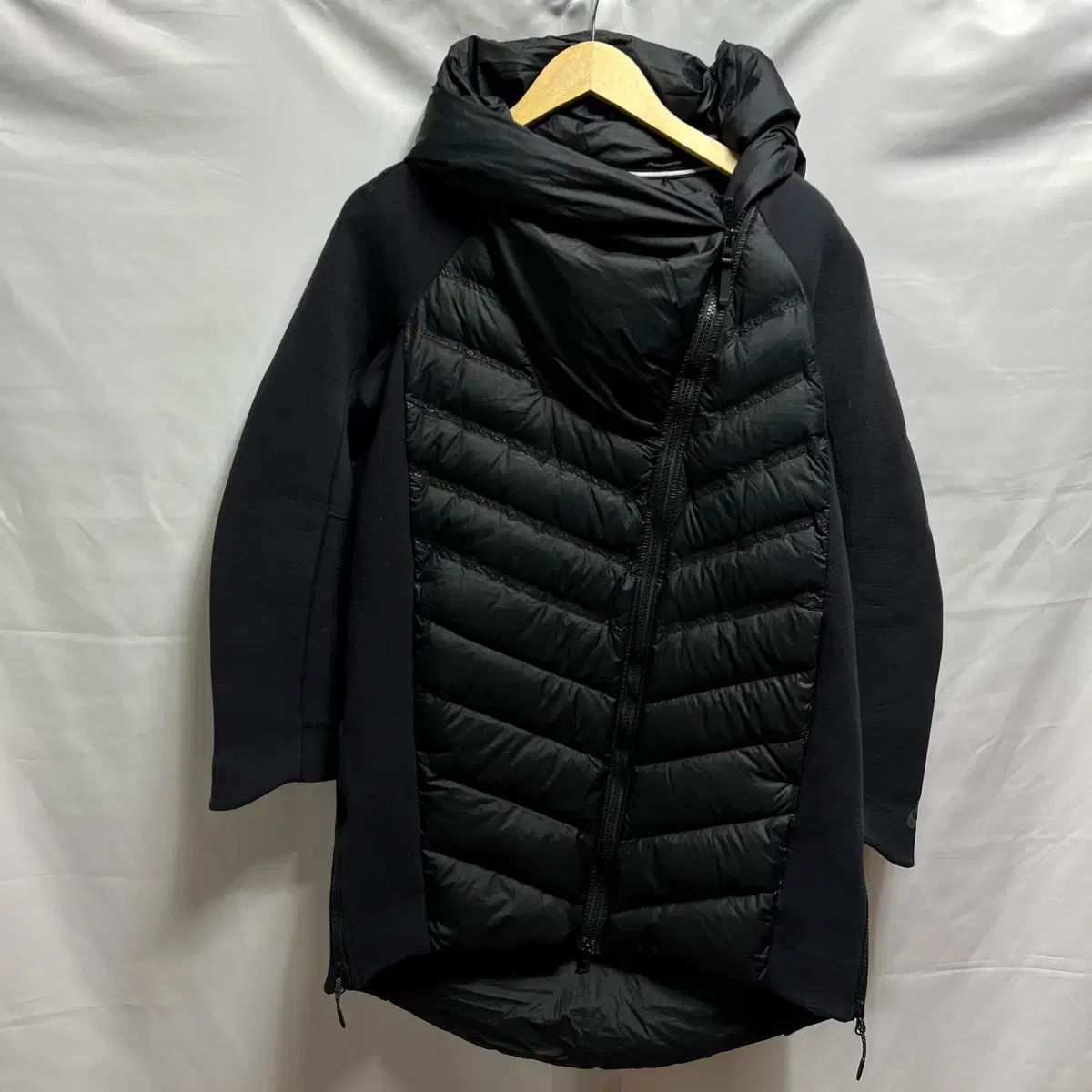 正規品/ウィメンズL NIKE エアロロフト ブラック ジャケット 軽量