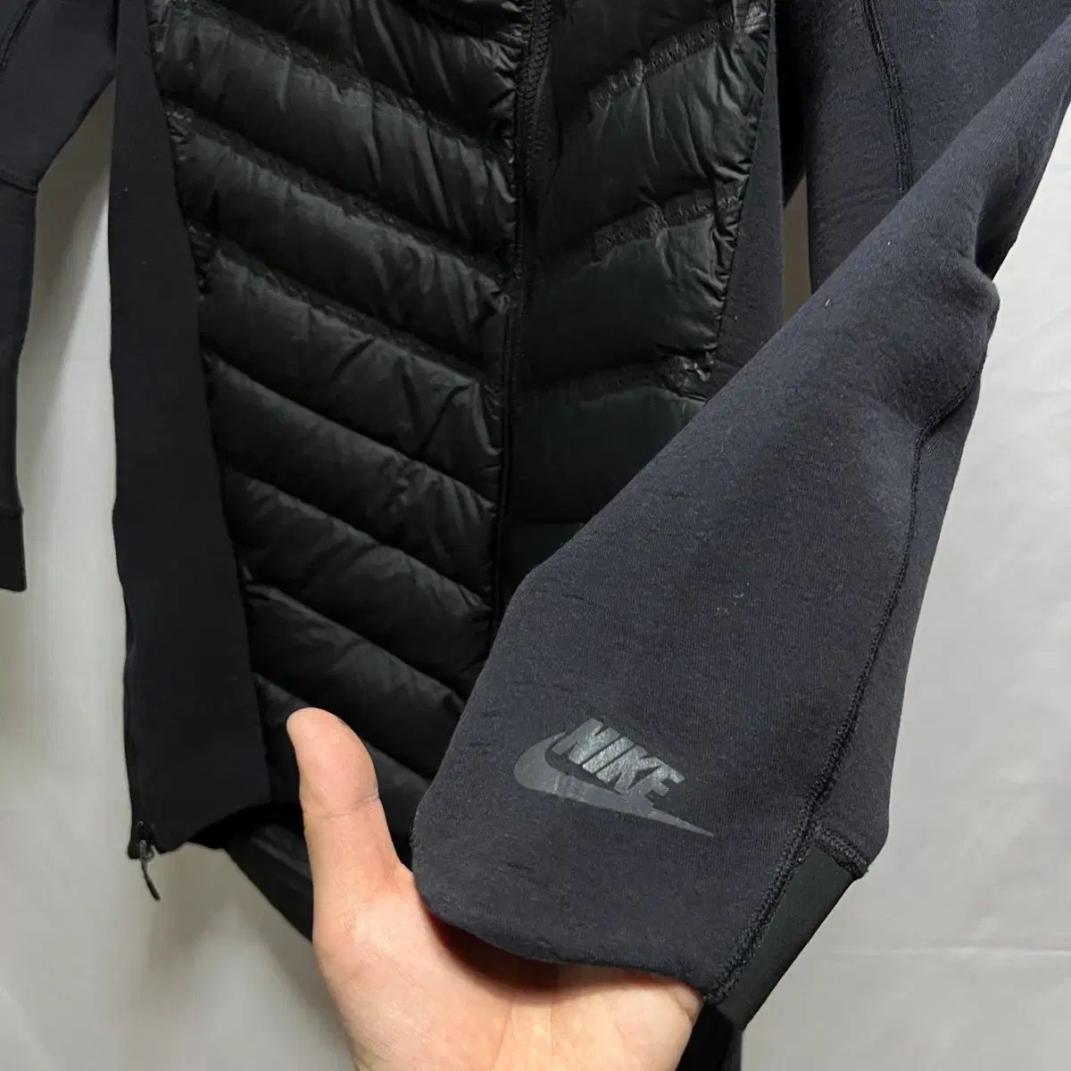 正規品/ウィメンズL NIKE エアロロフト ブラック ジャケット 軽量 