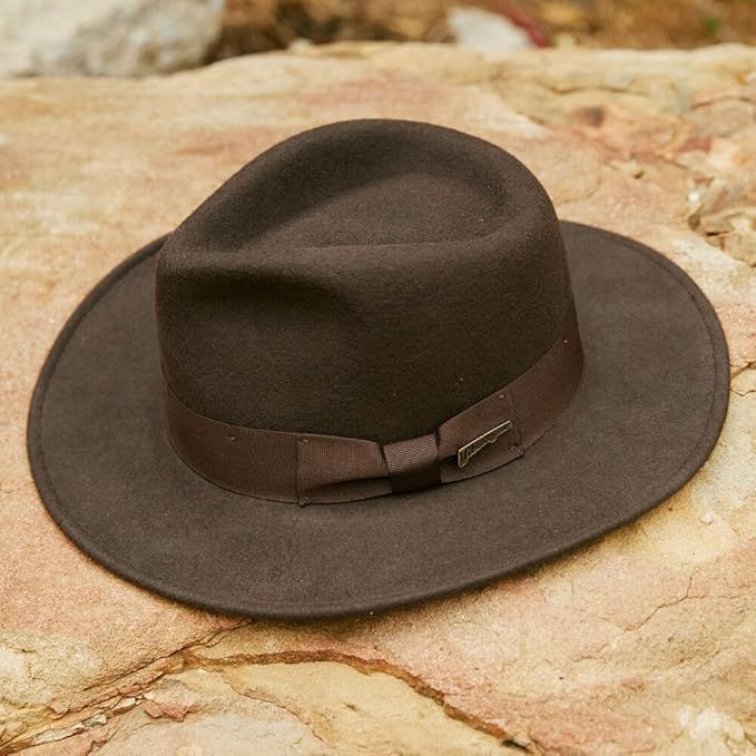 Indiana Jones and The Raiders of The Lost Ark Retro Indiana Jones