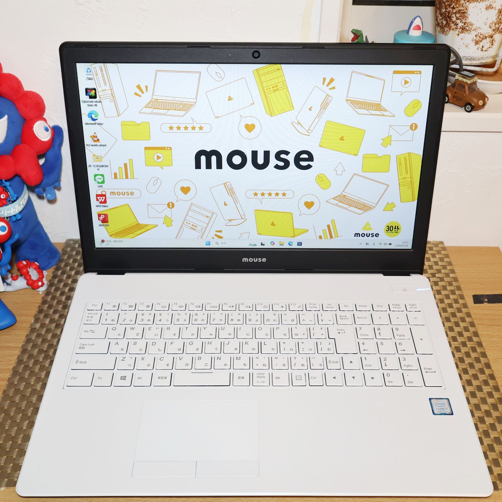 特価品！Win11公式対応i7/メ8G/新品SSD480G/無線/カメラ/FHD - メルカリ