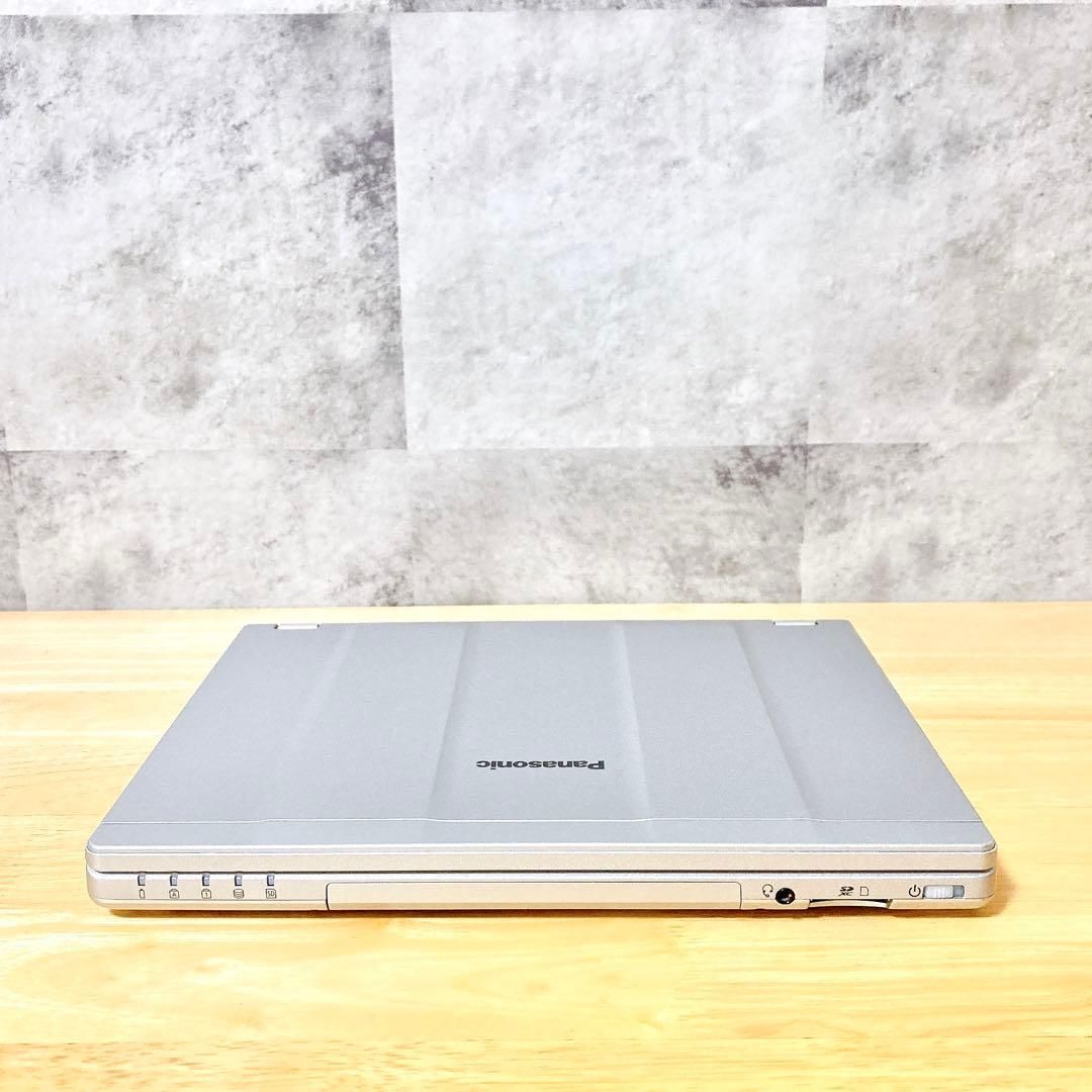 0032【電池長持ち！】超軽量 高性能 レッツノート メモリ8GB SSD256GB