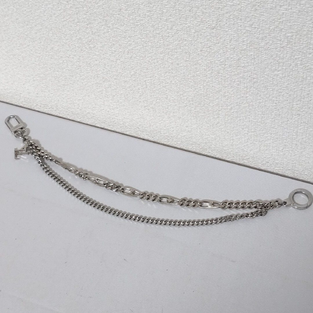 ！美品！　ルイヴィトン　シルバー　チェーン　チャーム 現行品 ルイヴィトン チェーンベルト・LV フィガロ チャーム シルバー