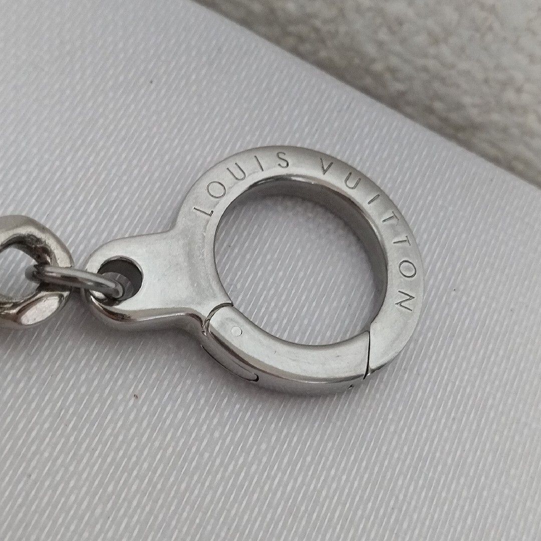 現行品 ルイヴィトン チェーンベルト・LV フィガロ チャーム シルバー